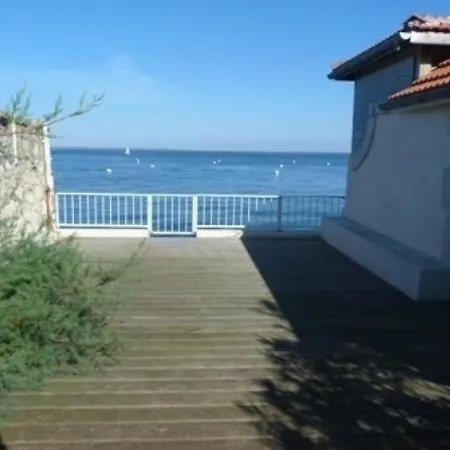 House Arcachon, A 100 M Du Centre-ville Et De Lepi Legallais  En 1ere Ligne, Acces Direct Et Privatif A La Plage. *