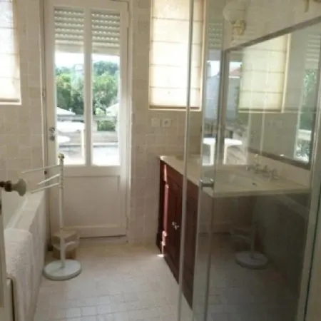 House Arcachon, A 100 M Du Centre-ville Et De Lepi Legallais  En 1ere Ligne, Acces Direct Et Privatif A La Plage.