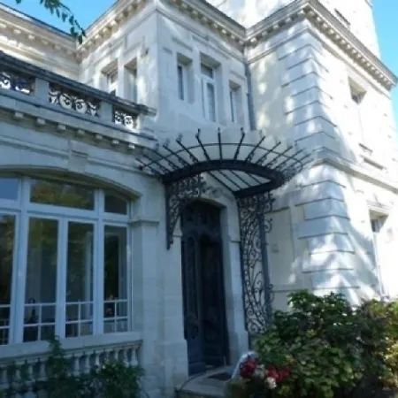 House Arcachon, A 100 M Du Centre-ville Et De Lepi Legallais  En 1ere Ligne, Acces Direct Et Privatif A La Plage. Casa de Férias Arcachon